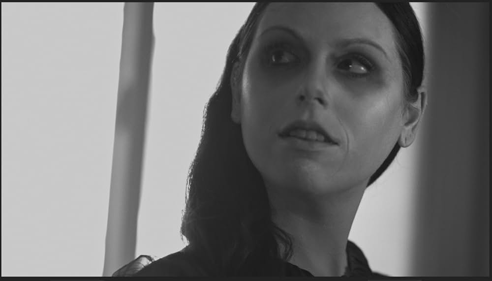 A Ghost Waits（原題）の画像