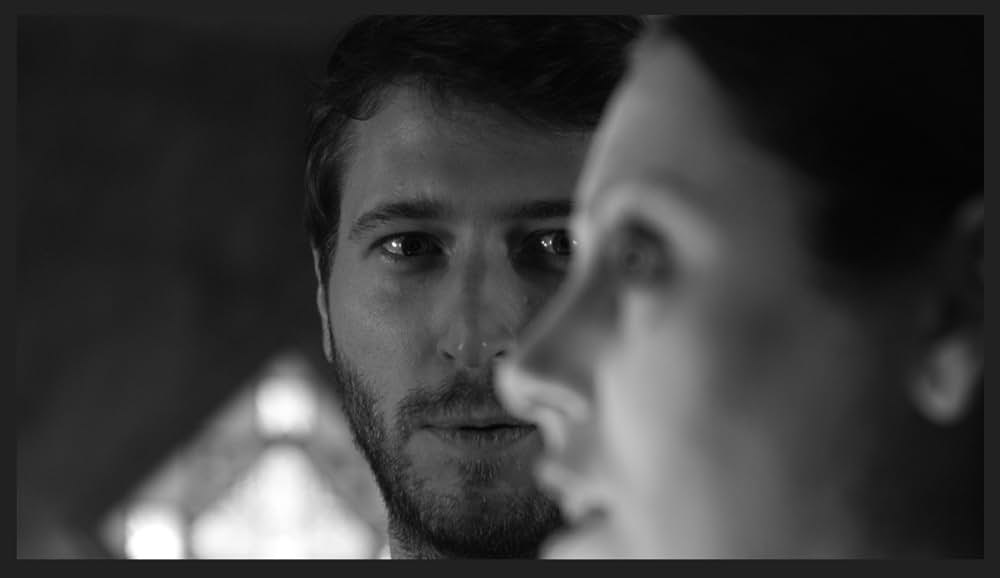 A Ghost Waits（原題）の写真