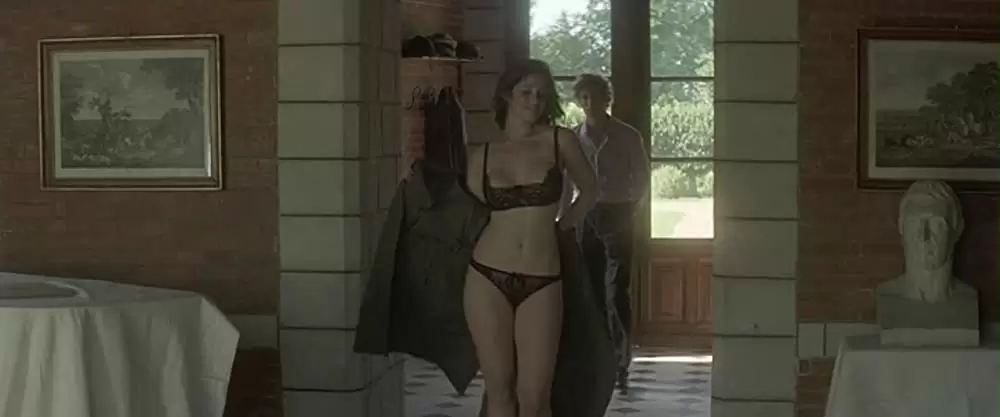 「ボヴァリー夫人とパン屋」ジェマ・アータートン & ニールス・シュナイダーの画像