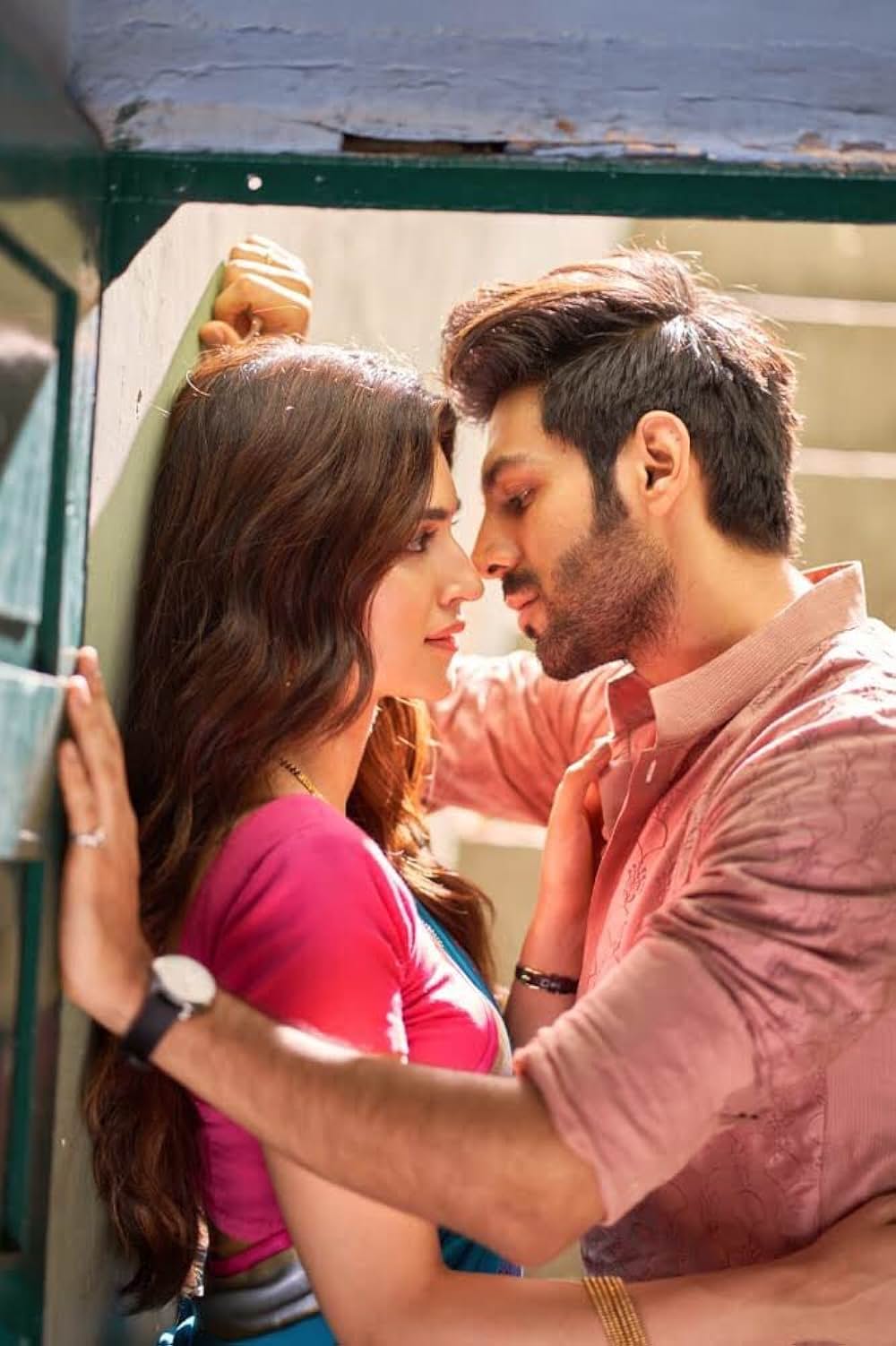 Luka Chuppi（原題）の画像