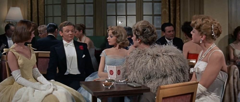 The Reluctant Debutante（原題）の画像