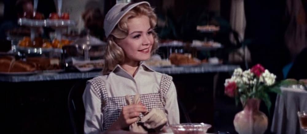 The Reluctant Debutante（原題）の画像