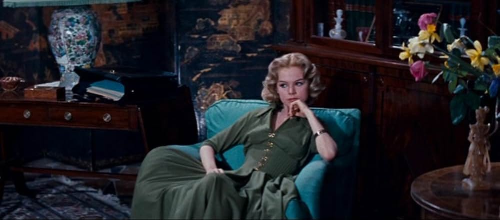 The Reluctant Debutante（原題）の画像