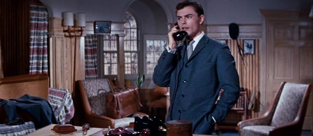 The Reluctant Debutante（原題）の画像