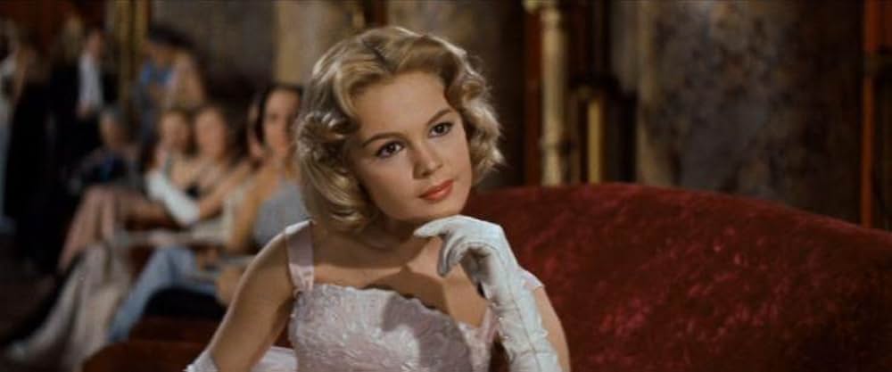 The Reluctant Debutante（原題）の画像