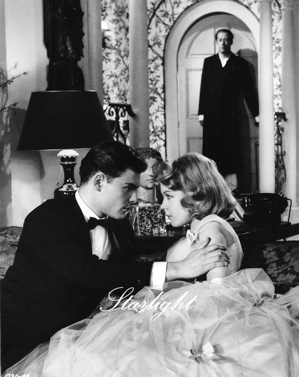 The Reluctant Debutante（原題）の画像