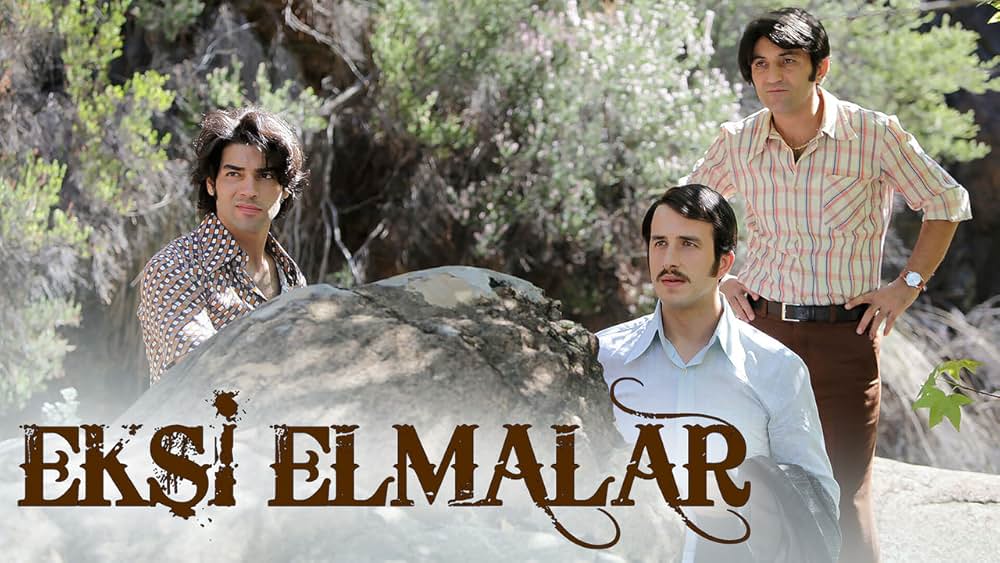 酸っぱいリンゴの木の下での画像