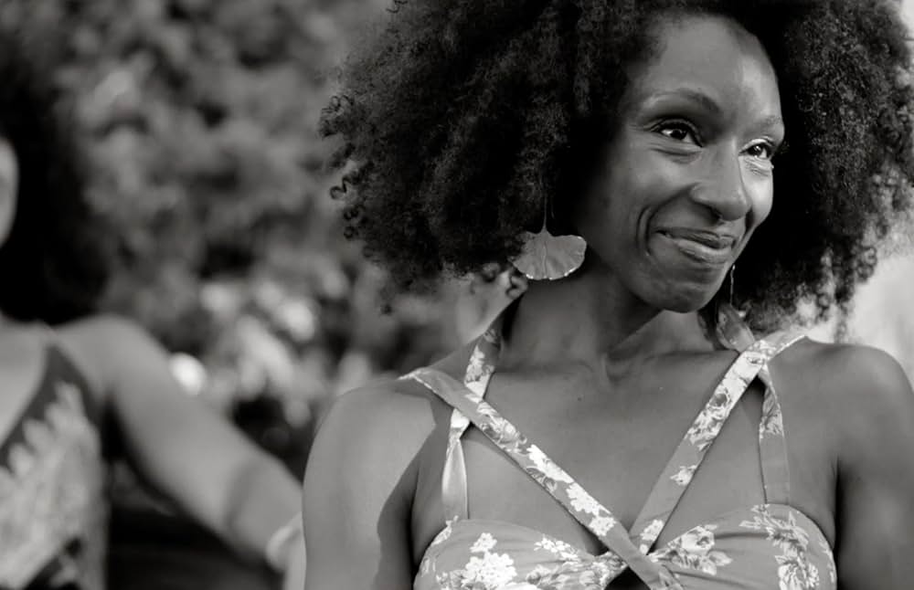 In Her Name（原題）の写真