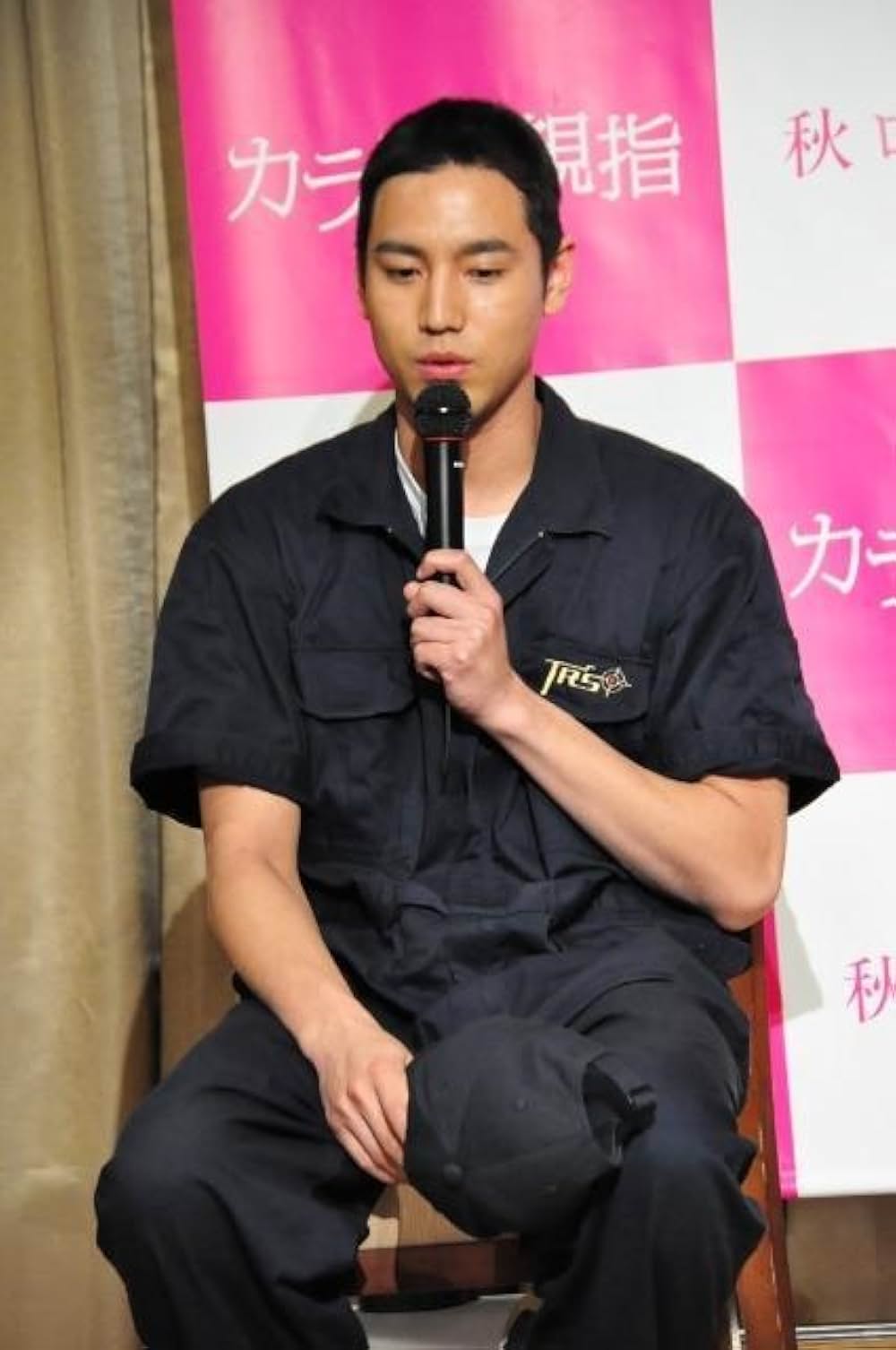 カラスの親指の画像