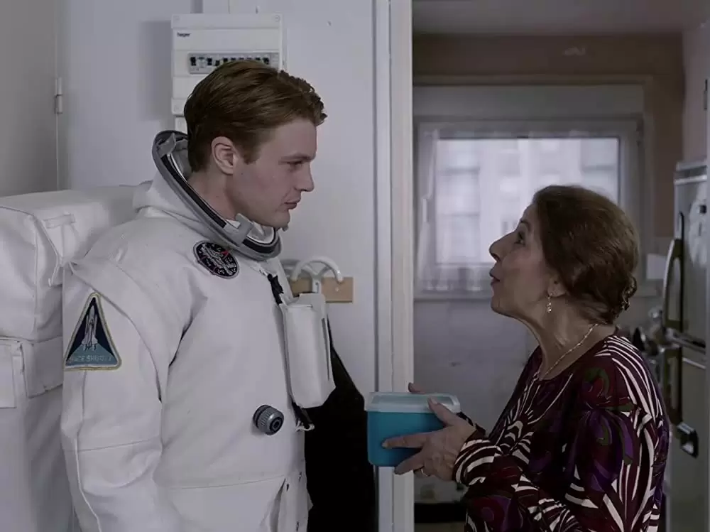 「アスファルト」タサディット・マンディ & マイケル・ピットの画像