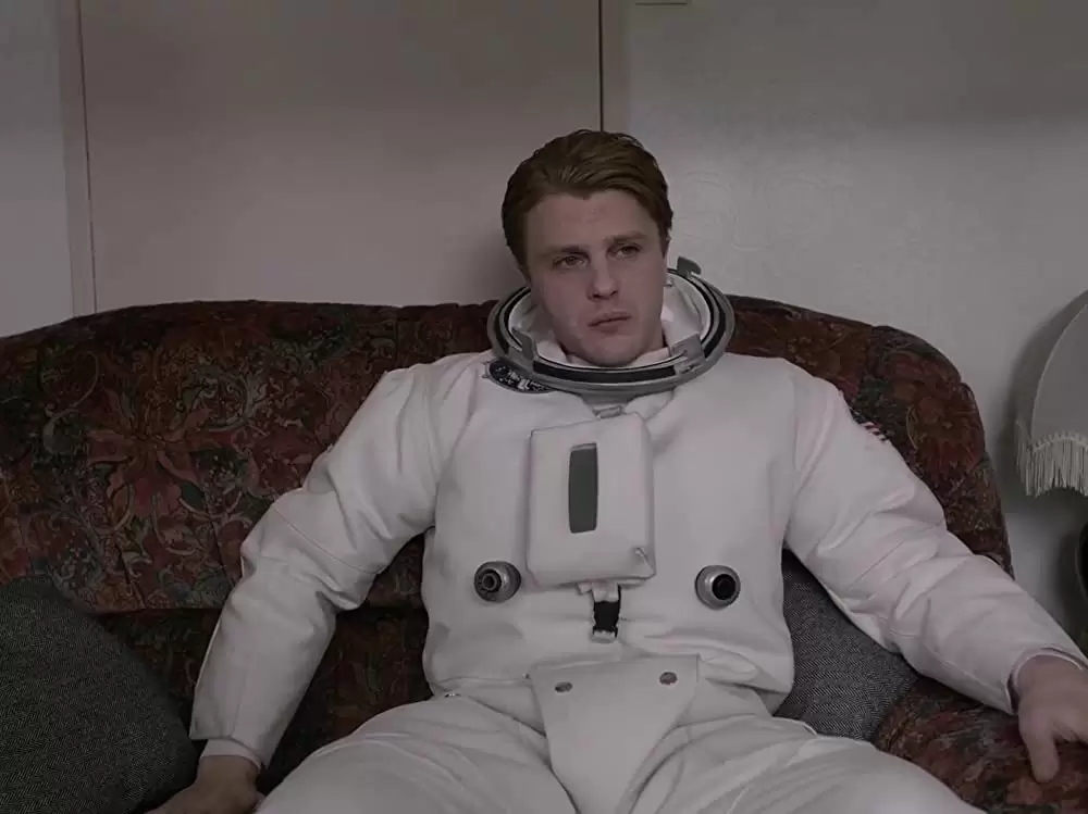 「アスファルト」マイケル・ピットの画像