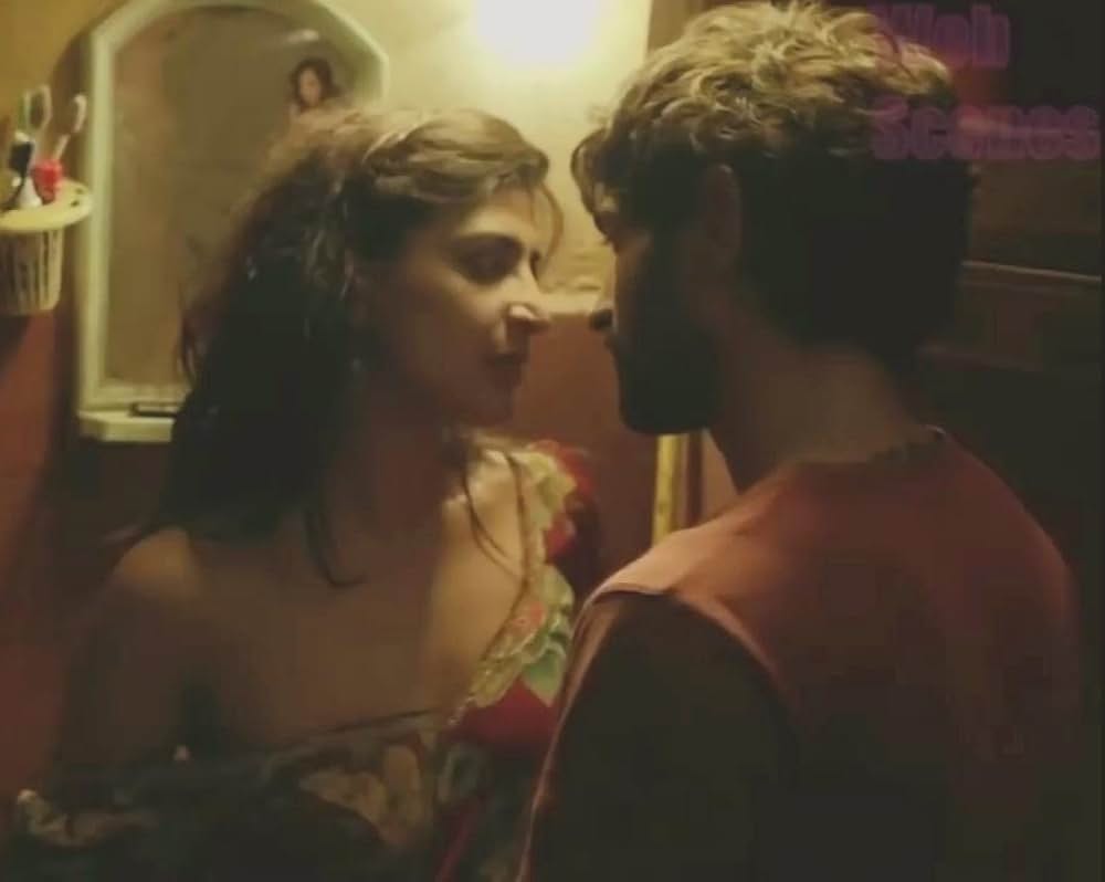 ブルカの中の口紅の画像