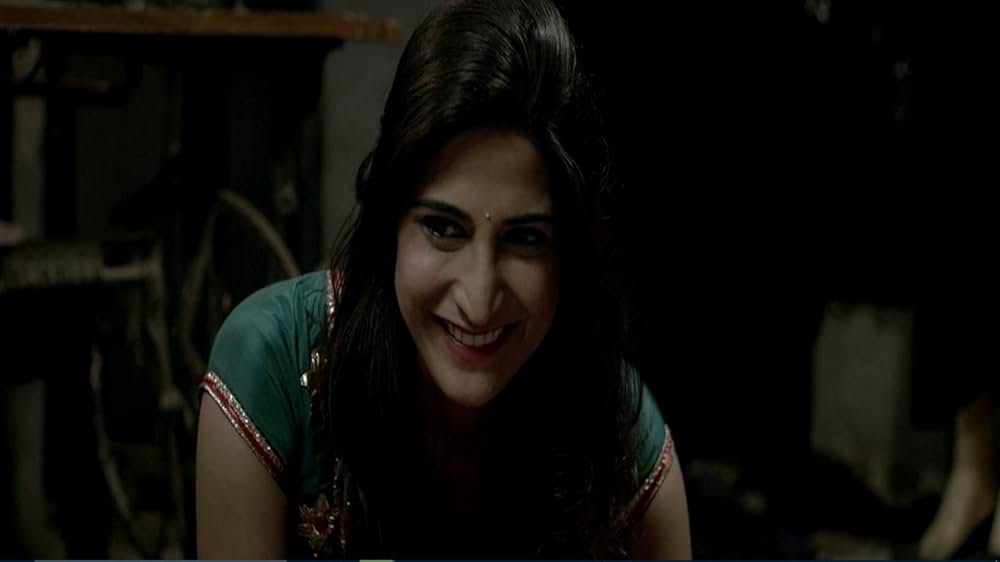 ブルカの中の口紅の画像