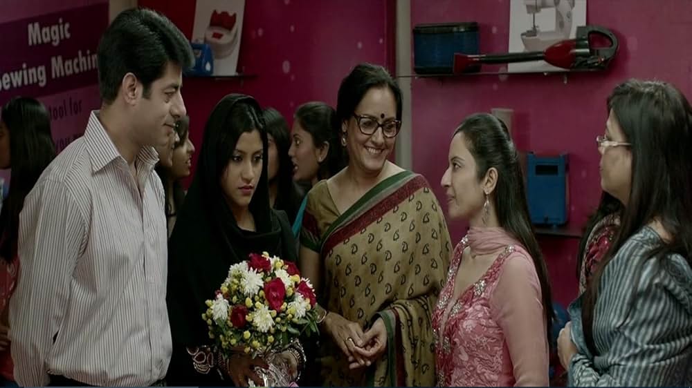 ブルカの中の口紅の画像