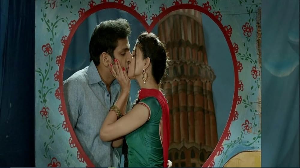 ブルカの中の口紅の画像