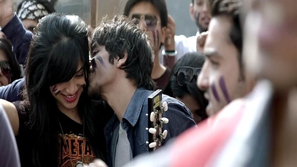 ブルカの中の口紅の画像