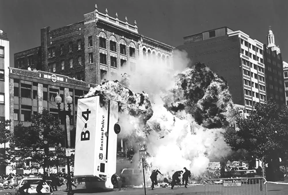 「ブローン・アウェイ／復讐の序曲」トミー・リー・ジョーンズ & ジェフ・ブリッジスの画像