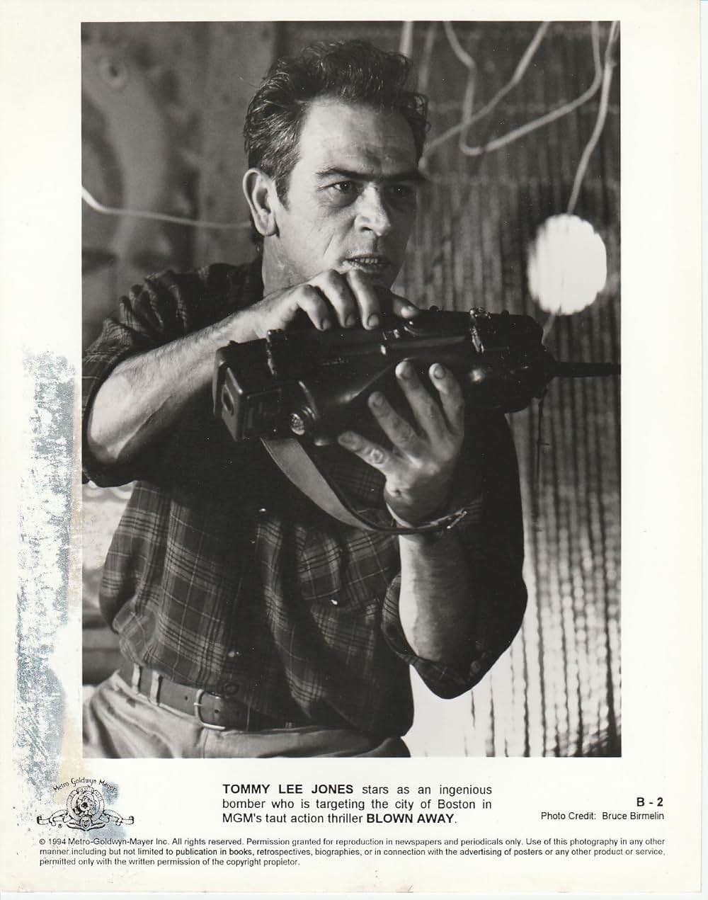 ブローン・アウェイ／復讐の序曲の画像