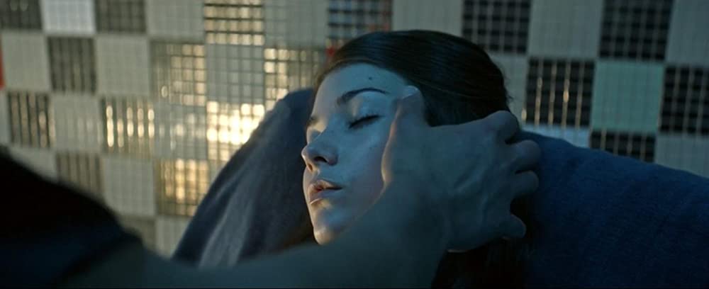 レベル16 服従の少女たちの画像