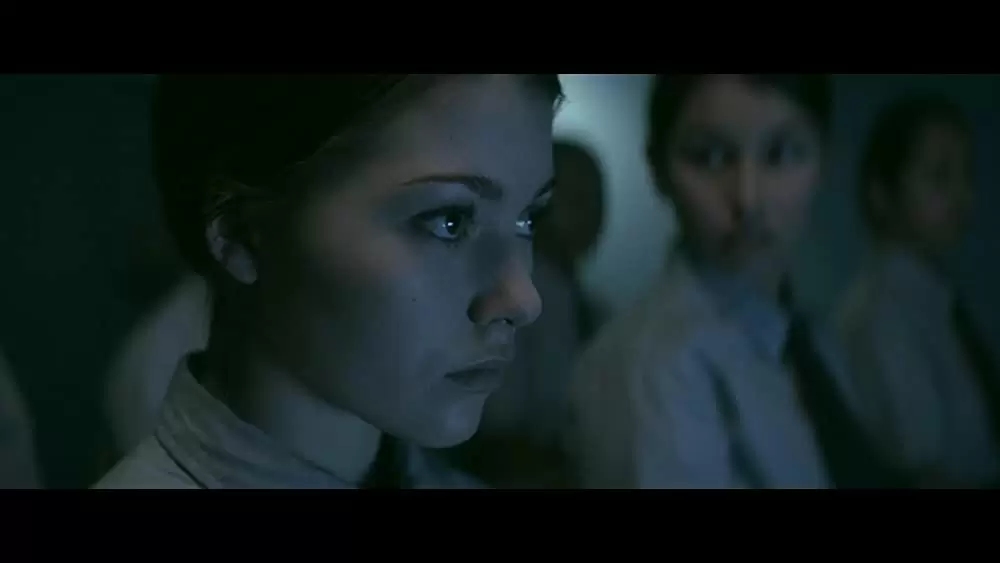 レベル16 服従の少女たちの画像