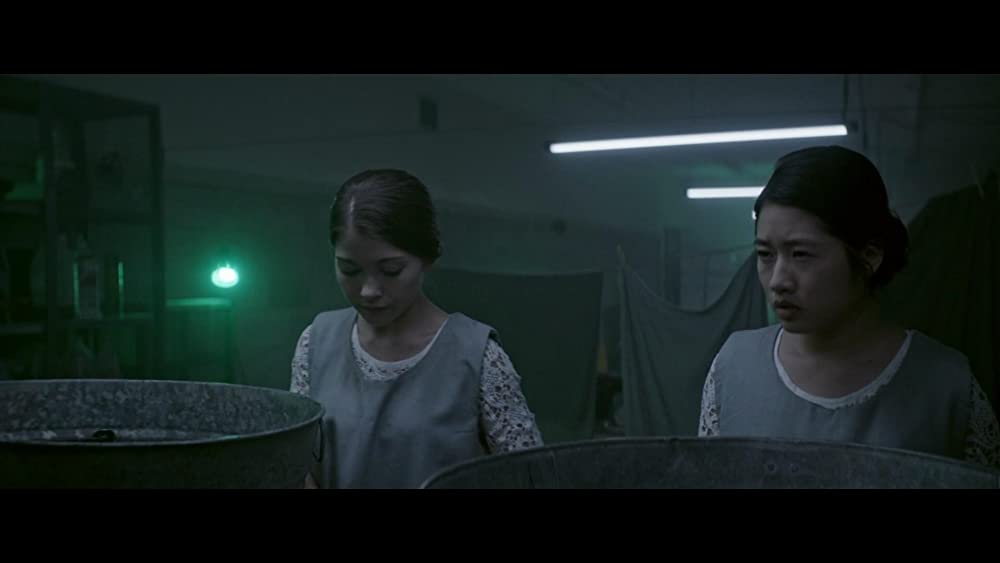 レベル16 服従の少女たちの画像