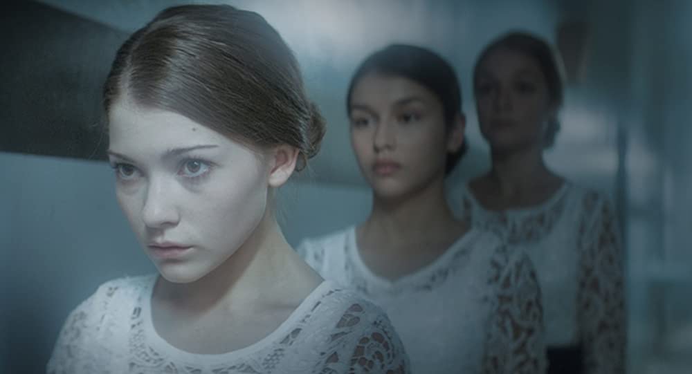 レベル16 服従の少女たちの画像