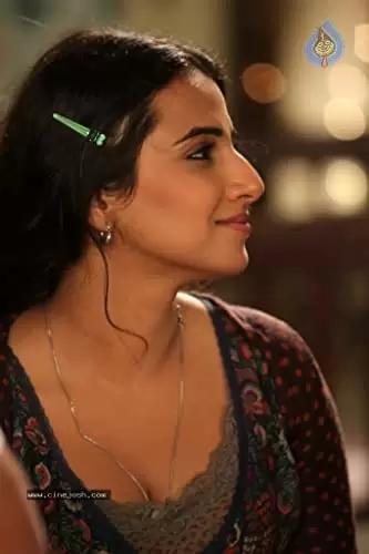 「女神は二度微笑む」ビディヤ・バランの画像