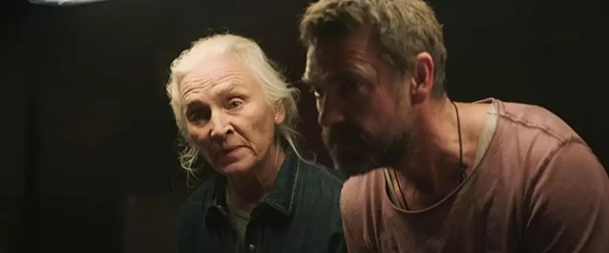 「シー・フィーバー 深海の怪物」オルウェン・フエレ & ダグレイ・スコットの画像