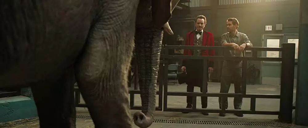 「ゴリラのアイヴァン」アンジェリーナ・ジョリー & ブライアン・クランストン & ラモン・ロドリゲスの画像