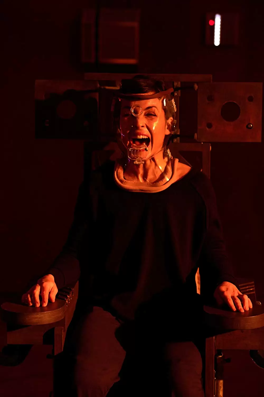 「ラプチャー 破裂」ノオミ・ラパスの画像