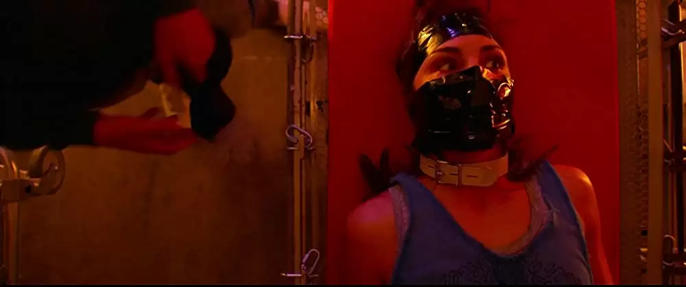 「ラプチャー 破裂」ノオミ・ラパスの画像