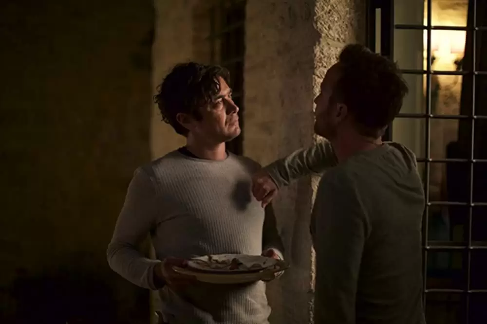 「インモラル・ルーム」アーロン・ポール & リッカルド・スカマルチョの画像