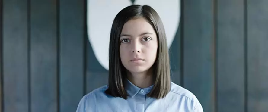 黒い箱のアリスの画像