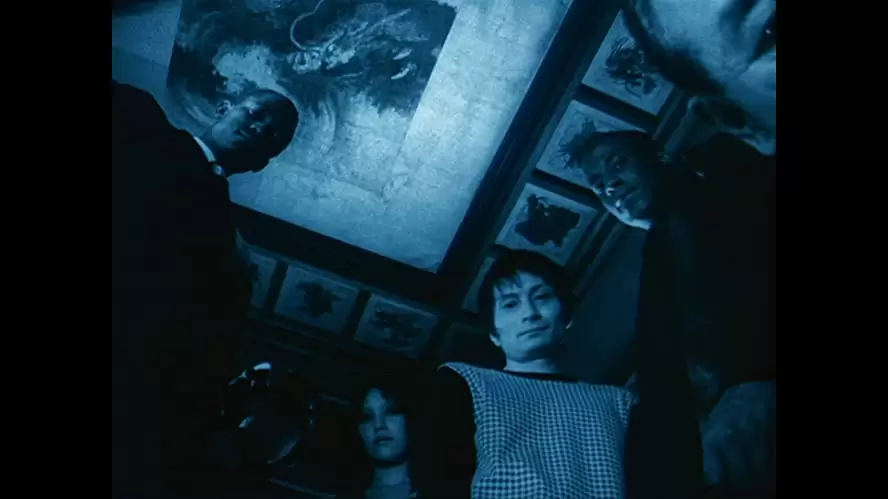 六月の蛇の画像