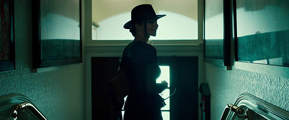 インビジブル 暗殺の旋律を弾く女の画像