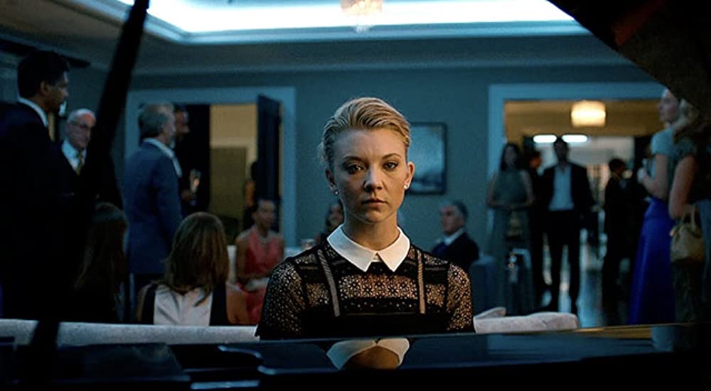 インビジブル 暗殺の旋律を弾く女の画像