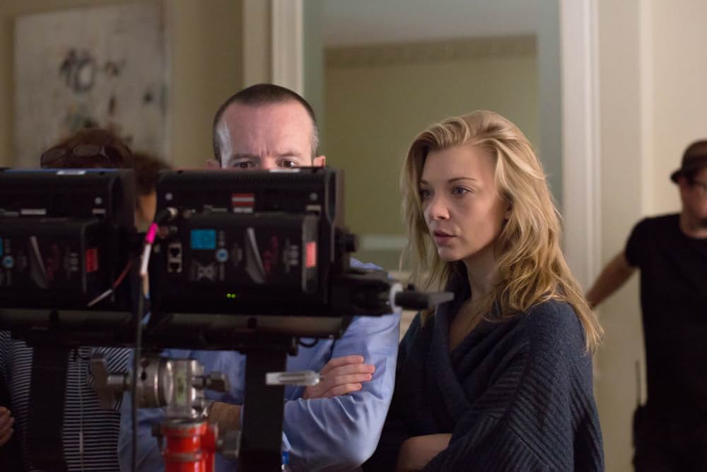 インビジブル 暗殺の旋律を弾く女の画像