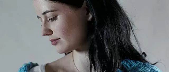 愛を複製する女の画像