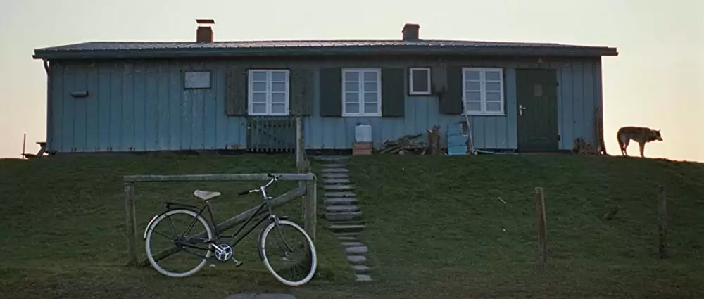 愛を複製する女の画像