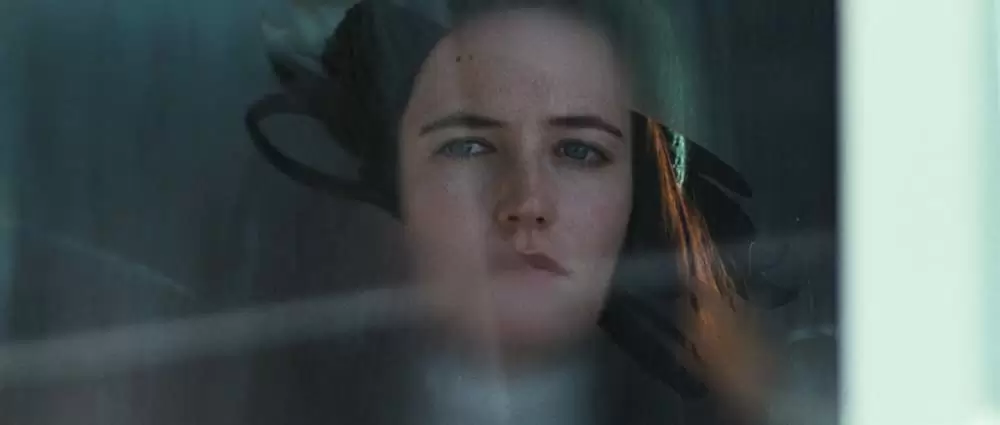 愛を複製する女の画像