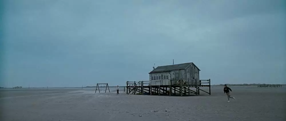 愛を複製する女の画像