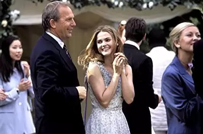 「ママが泣いた日」ケビン・コスナー & ケリー・ラッセルの画像