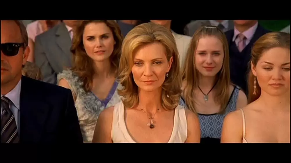 「ママが泣いた日」ケビン・コスナー & ジョアン・アレン & ケリー・ラッセル & エリカ・クリステンセン & エバン・レイチェル・ウッドの画像