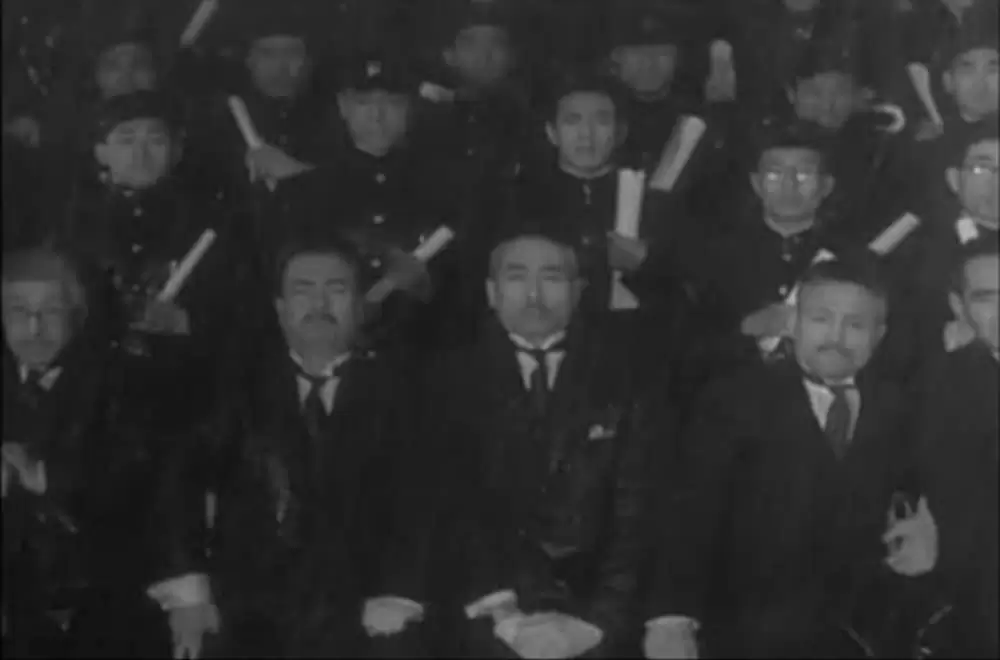 満員電車の画像