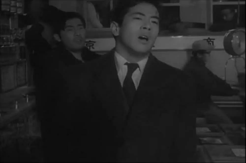 満員電車の画像