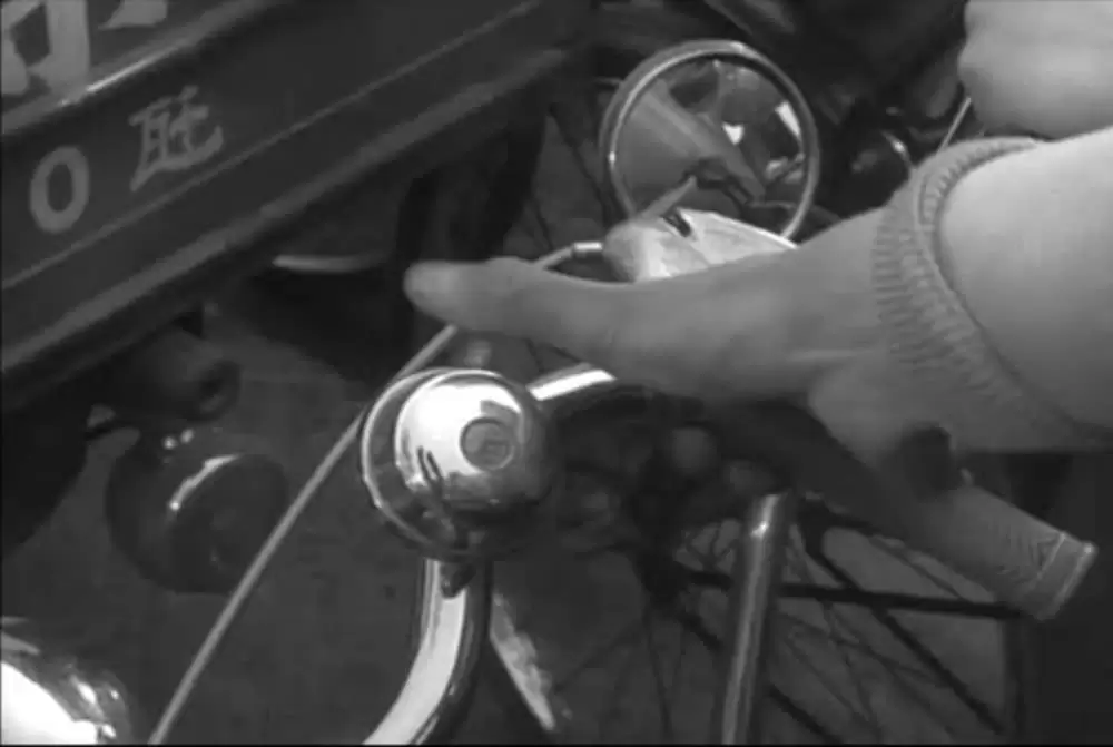 満員電車の画像