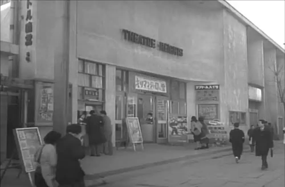 満員電車の画像