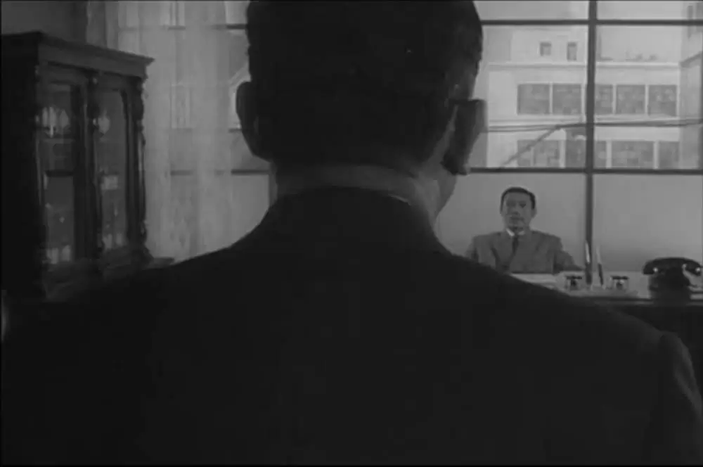 満員電車の画像