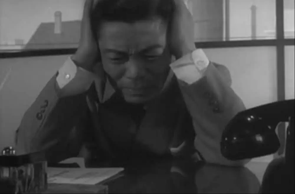 満員電車の画像