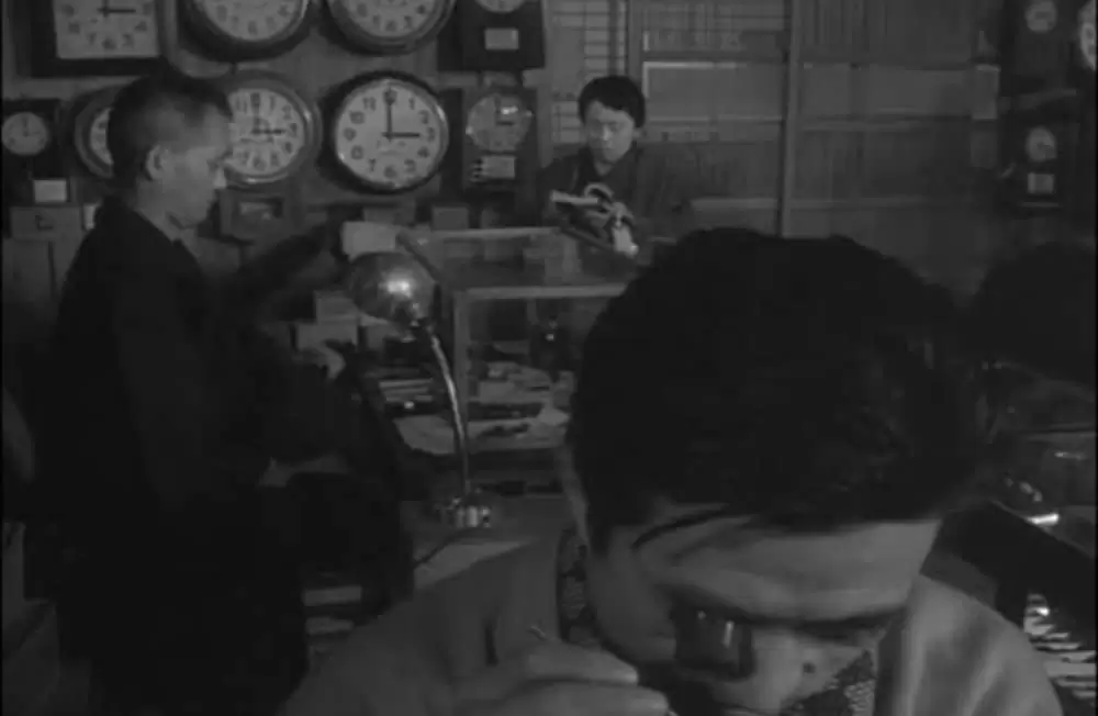 満員電車の画像